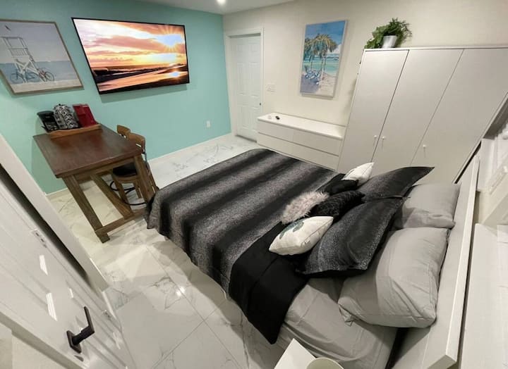 Luxury Quite * 5 Min To Beach* - Fort Lauderdale, FL