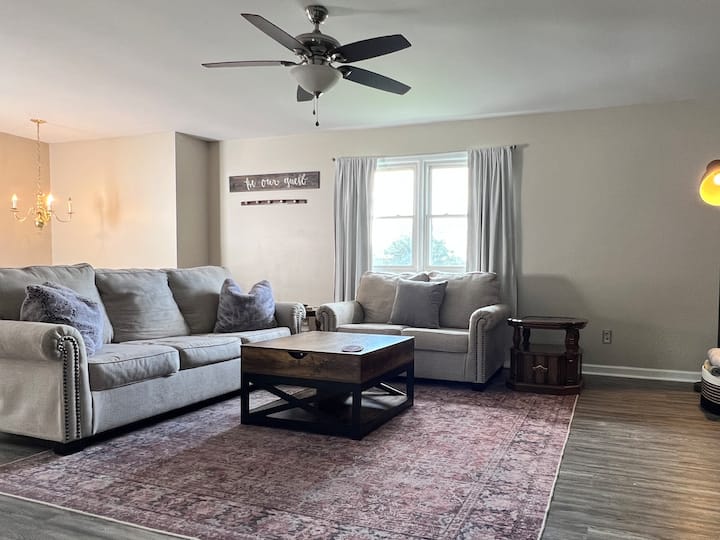 The Outpost-urban Basecamp W/ Hot Tub & Comfy Beds - Lexington, KY