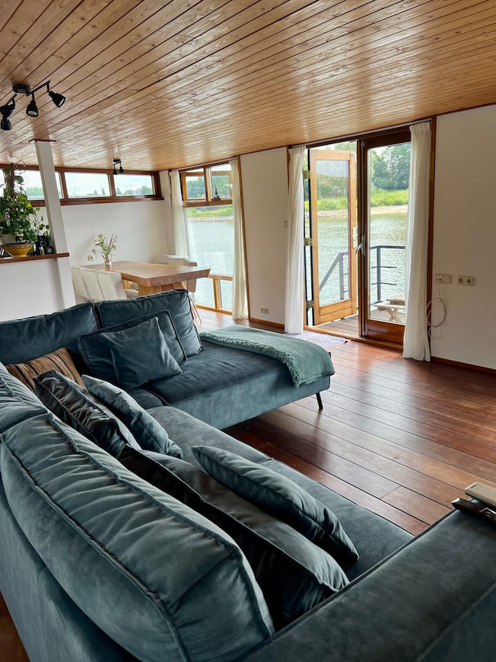 Chic stays on the Rhine