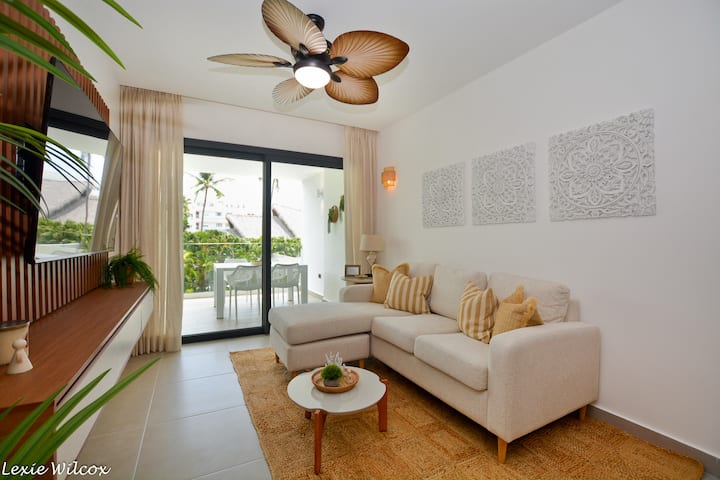 Luxury Apt W/ Private Jacuzzi Steps From The Beach - Punta Cana
