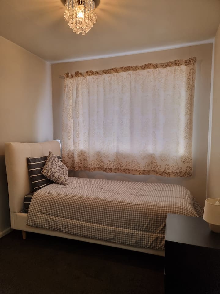 เตียงเดี่ยวสบายใหม่ 