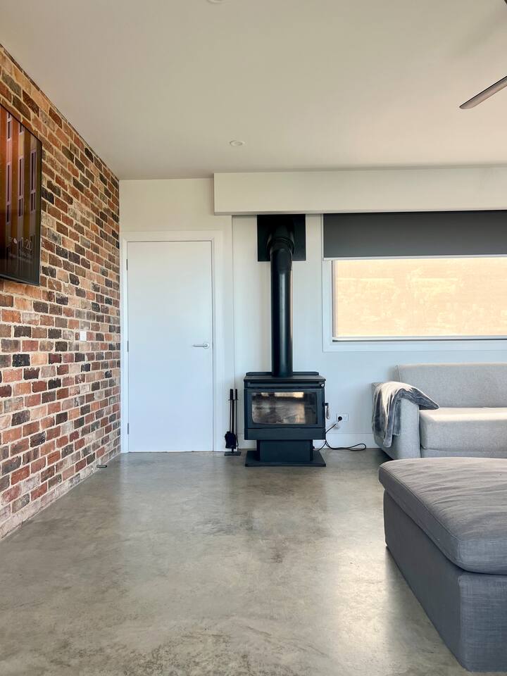 Waterfront Apartment - Lakes Entrance
