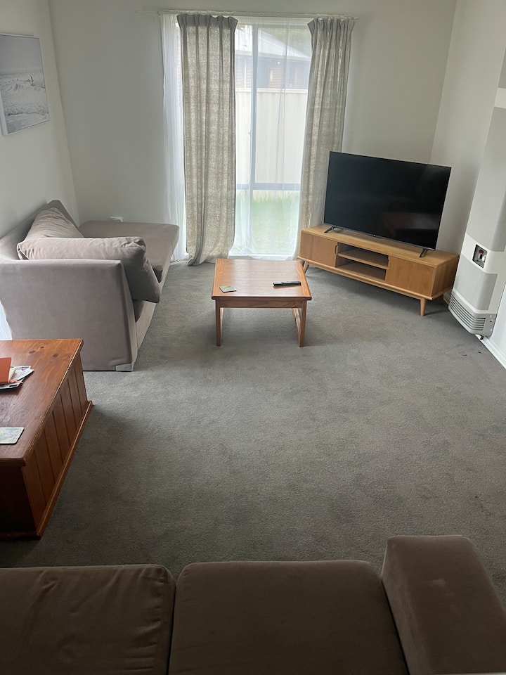 Large Furnished Bungalow F/ston - Frankston