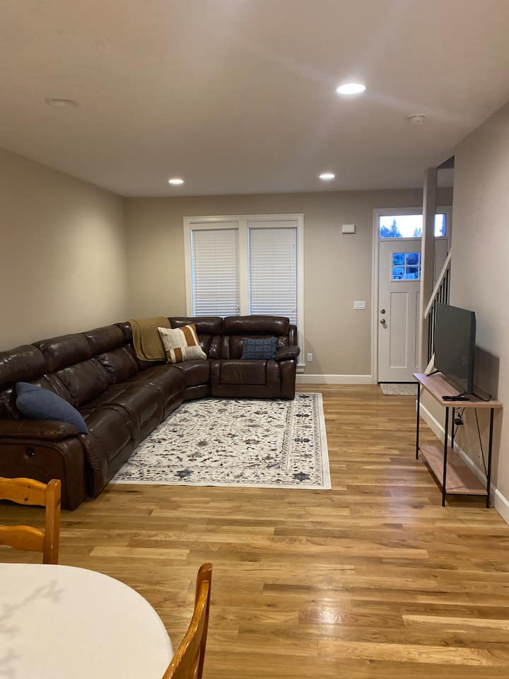 The Emmett Home - Silverton, OR