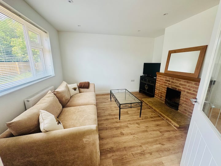 Lodge With Garden And Countryside Walks - Witney