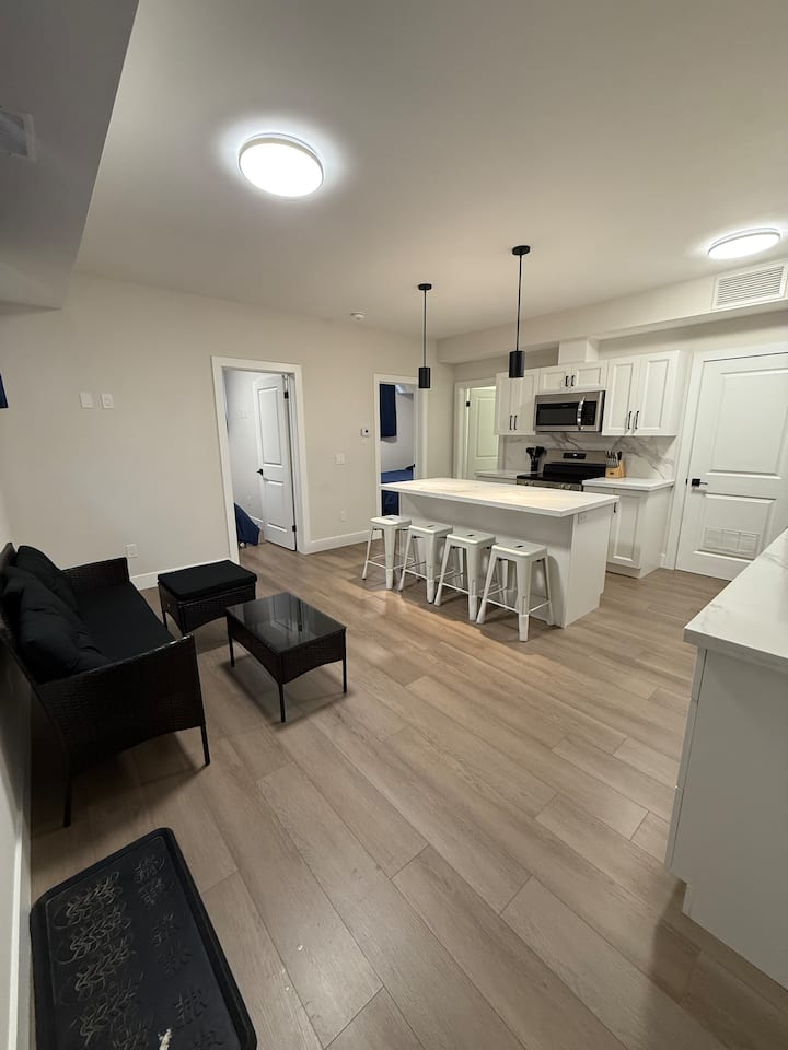 Unit 1 Central 2br Urban Stay - Kitchener, ON, Canada