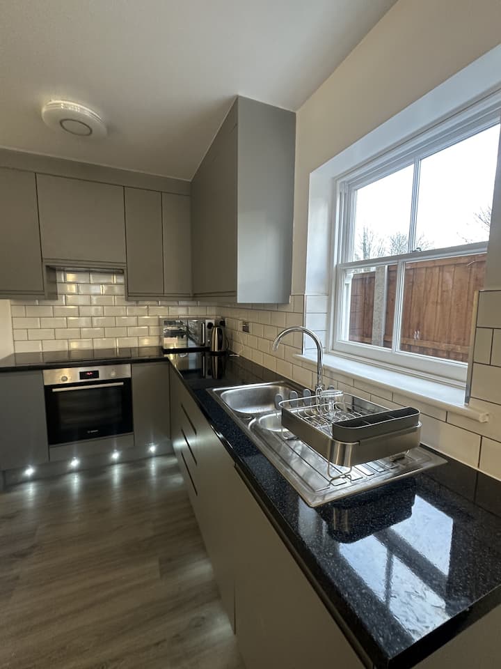New 2 Bed With Garden - Watford