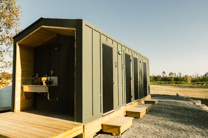 Family Dome Suite: Ferncrest Acadia Glamping - Deer Isle, ME