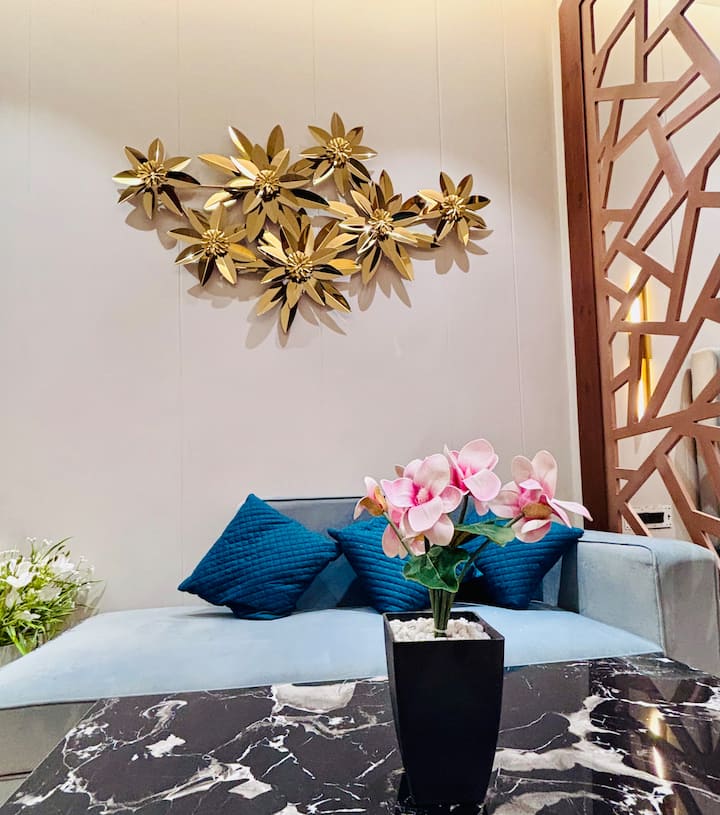 Private Luxury Studio | Galaxy Blue Sapphire - Ghaziabad