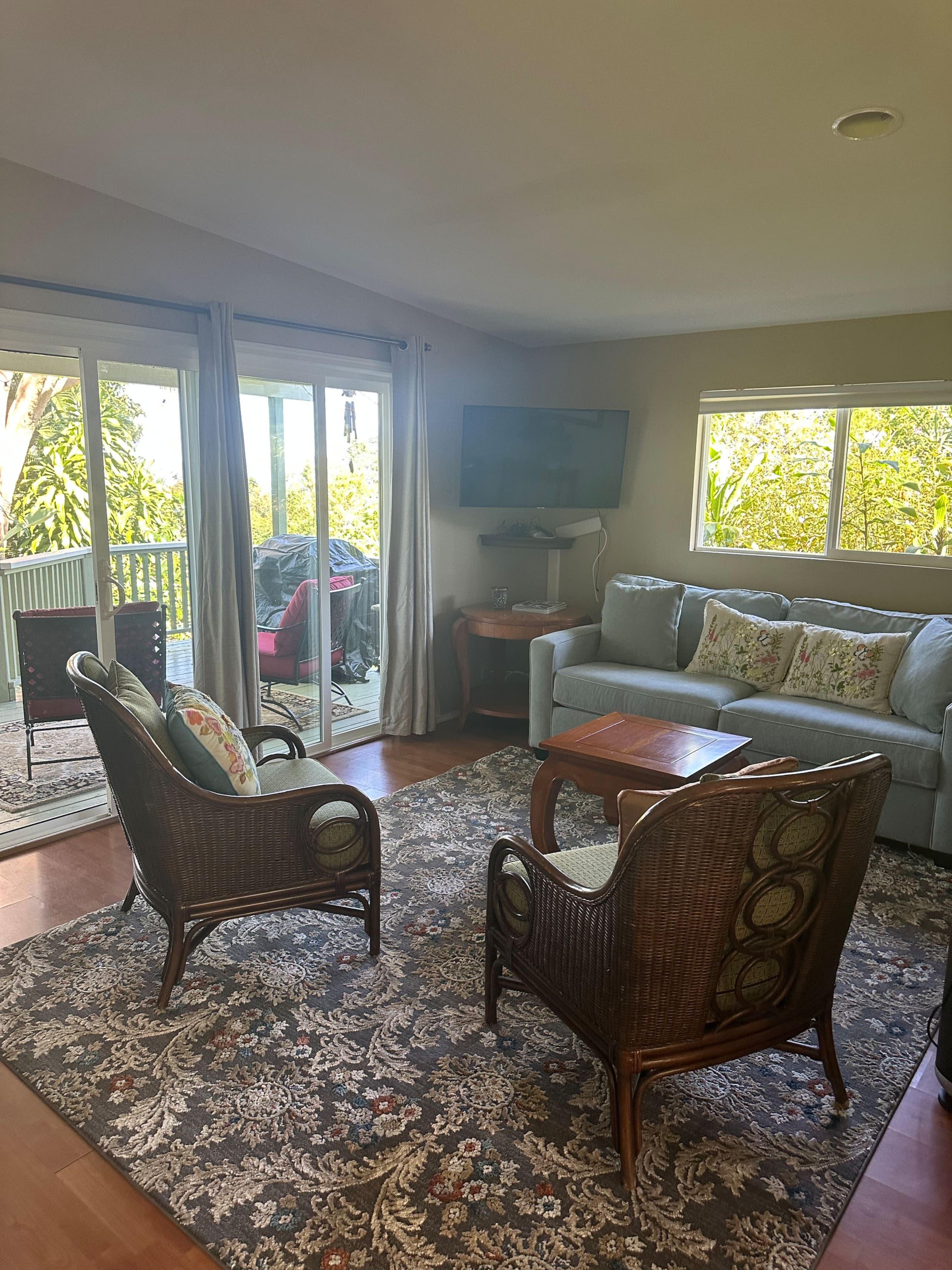 Home in Holualoa · ★4.71 · 1 bedroom · 2 beds · 1 private bath - Image 3