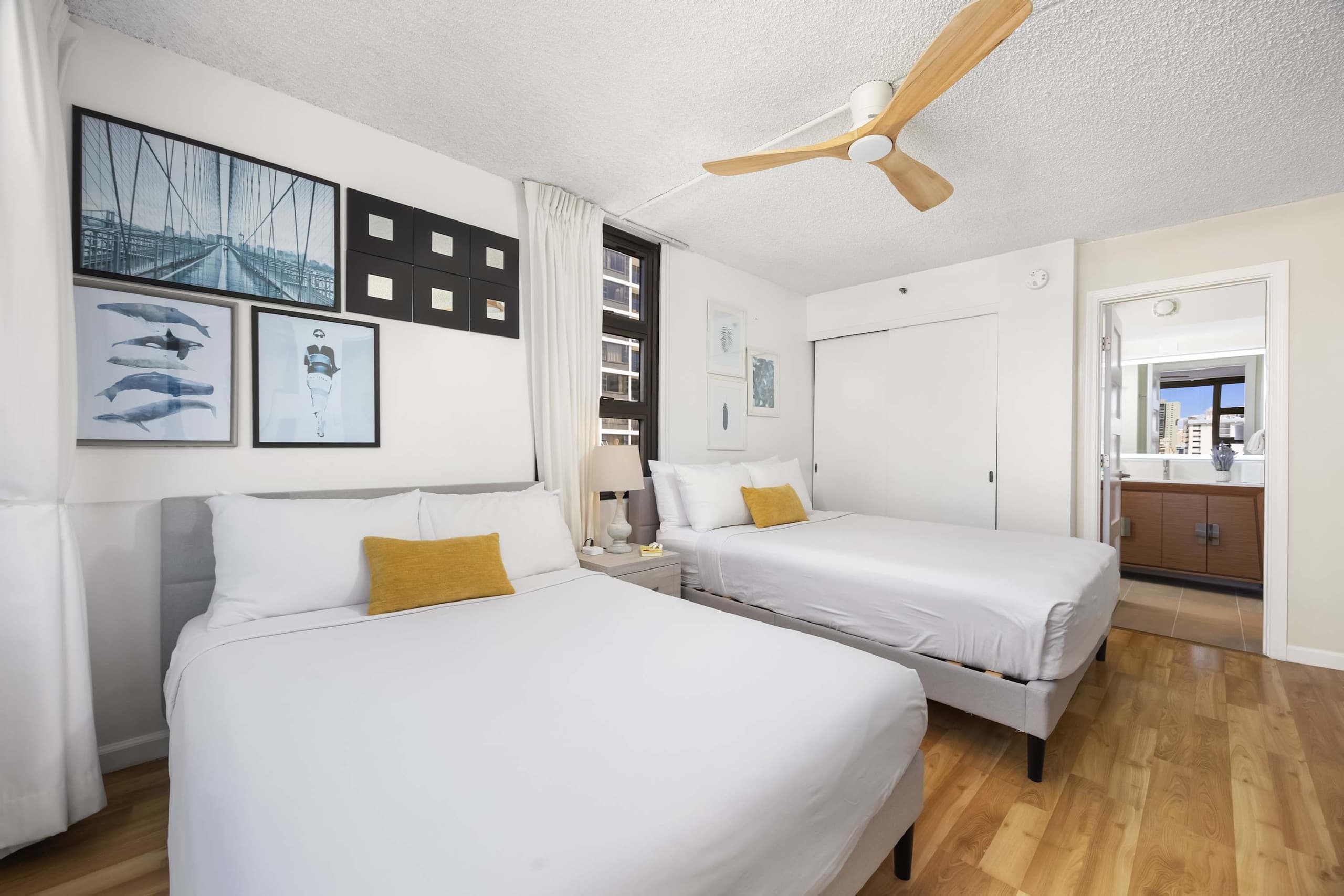 17FL Fully Renovated, 5 mins to Beach w/ Parking - Image 21