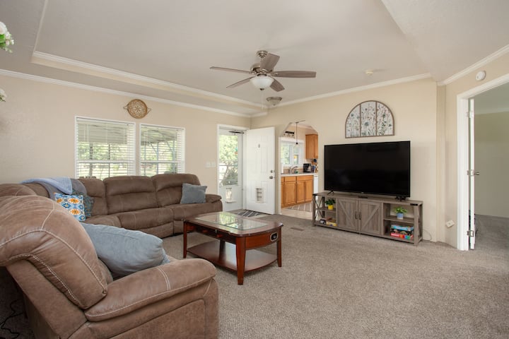 Fishing Creek & Disc Golf Course With Bunk Bed - Amarillo, TX