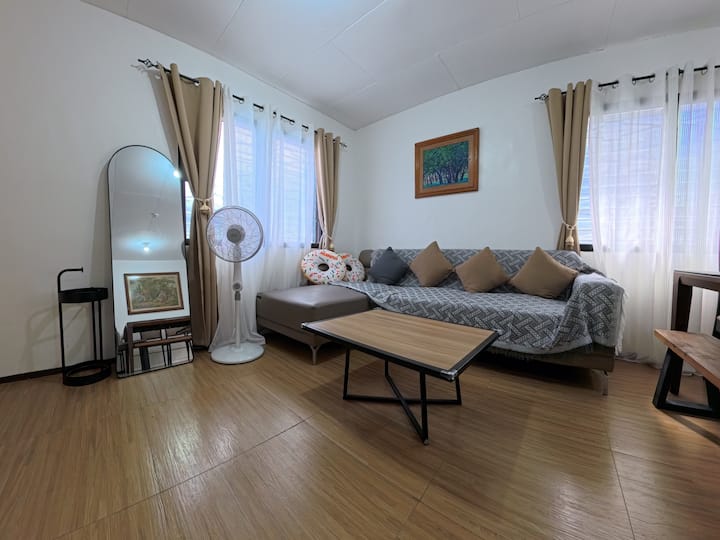 Casa San Juan 2br Bungalow House - Carmona