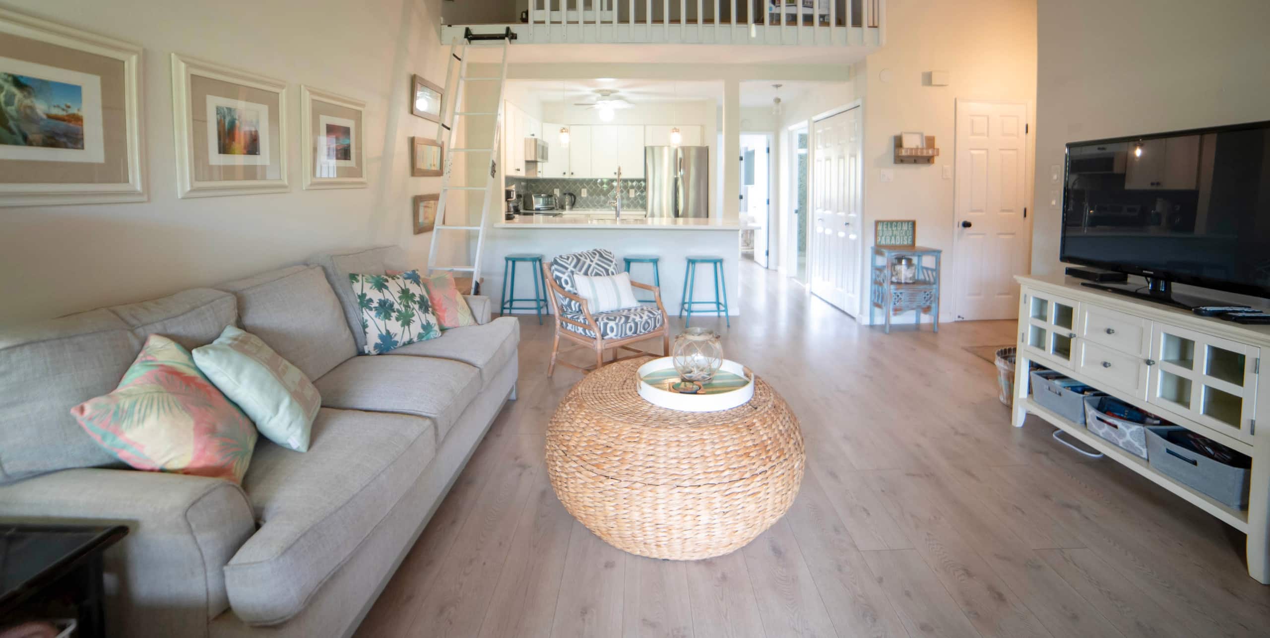 Nicest unit in the complex! - Image 2