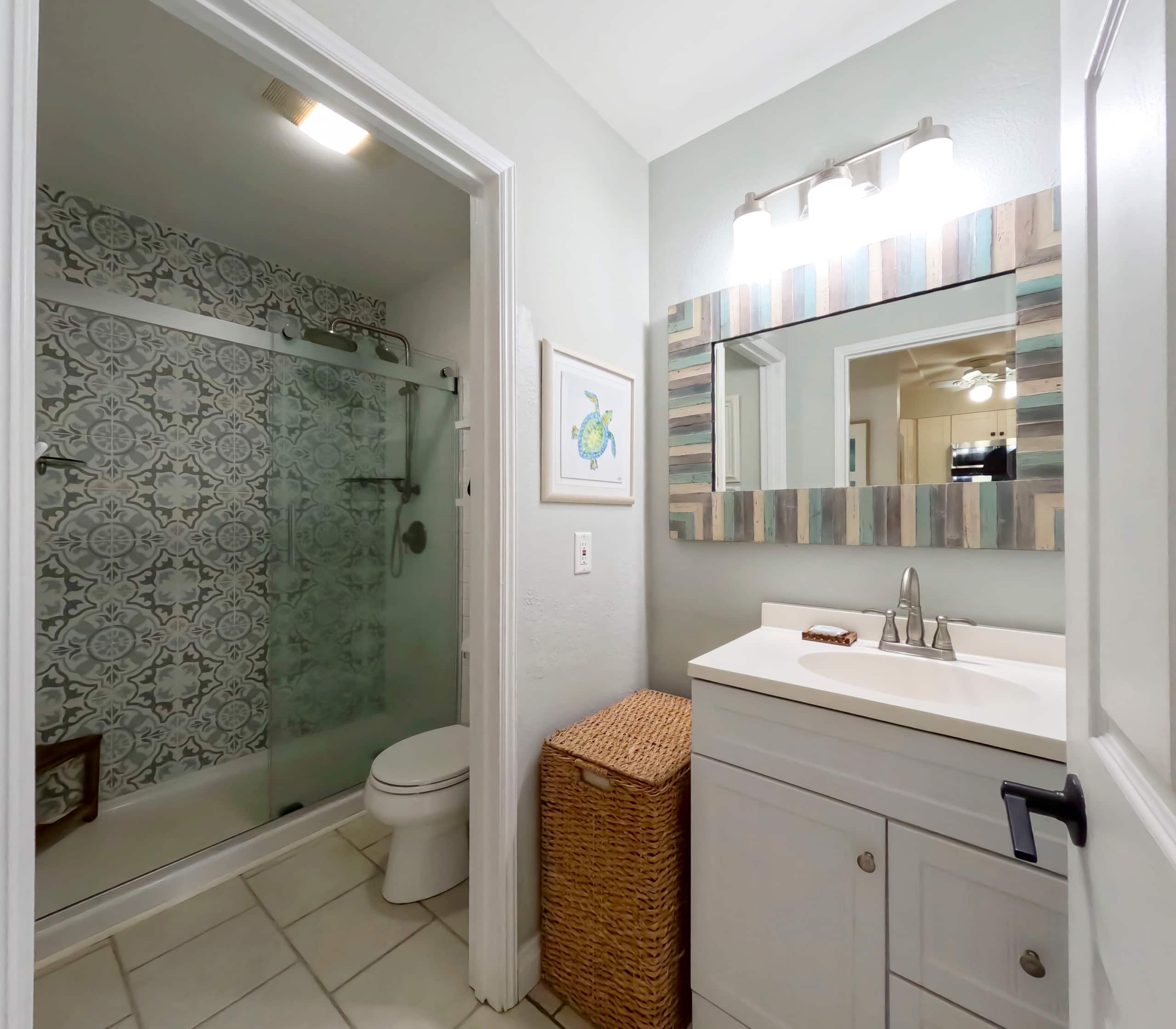 Nicest unit in the complex! - Image 10