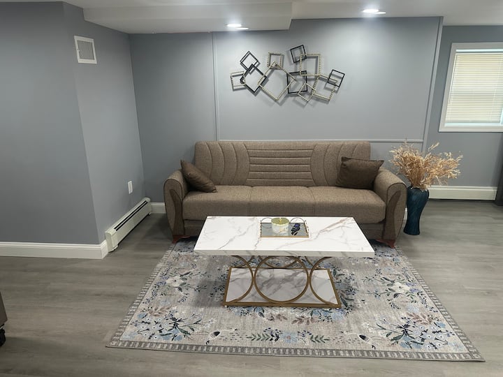 Brand New Studio - New York John F. Kennedy Airport (JFK)