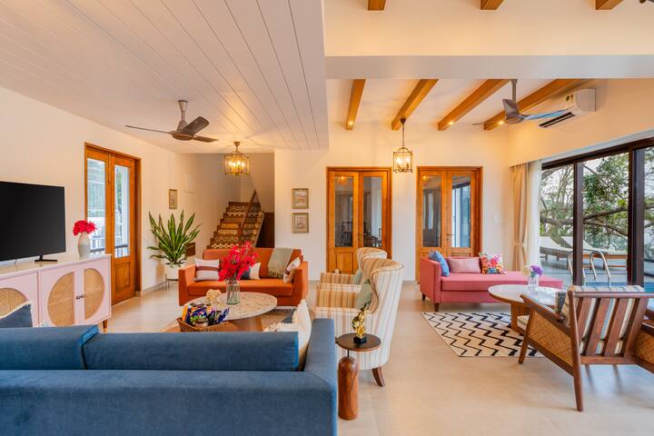 ELIVAAS privé Villa Fleuve Secondary · Riverside Retreat W/ Infinity Pool, Lift & Bathtub