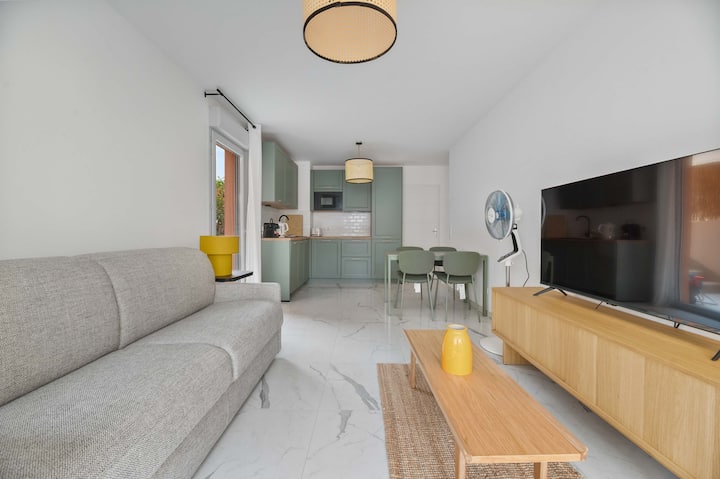 Charmant Appartement Avec Balcon Et Terrasse - Plage de la Réserve - Nice