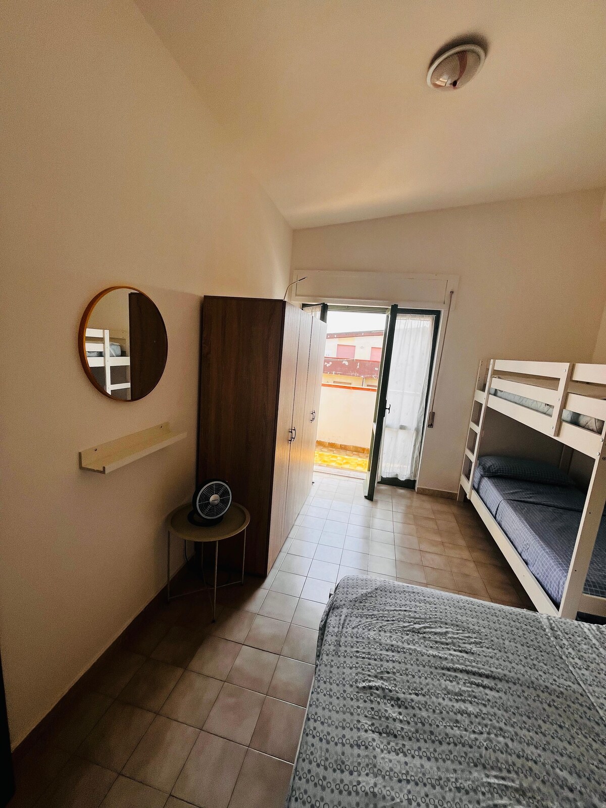 საძინებელი 1