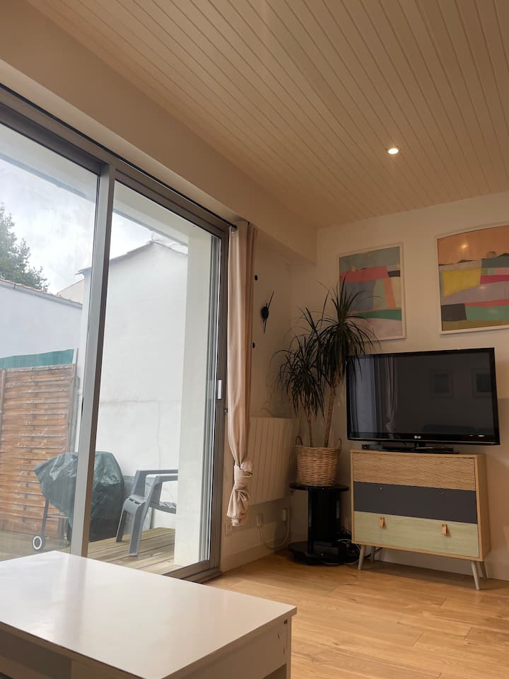 Maison Avec Grande Terrasse. - La Rochelle