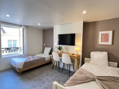 Top performing Airbnb: Studio B4 - Meaux City Center - Close to Disneyland in Meaux