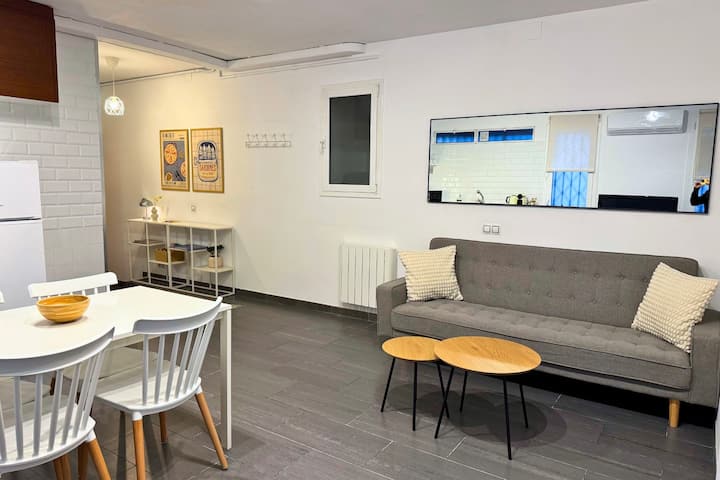 10 Min Walk Sagrada Familia & 7 Min Sant Pau 2br - Barcelona