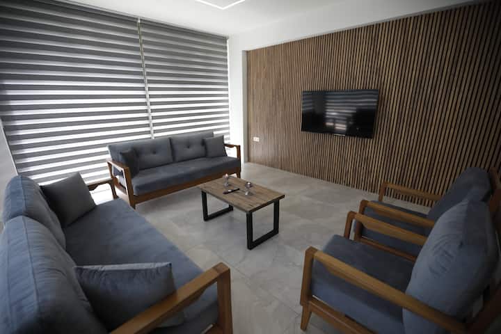 Havuzlu Doğa Manzaralı Villa - Finike