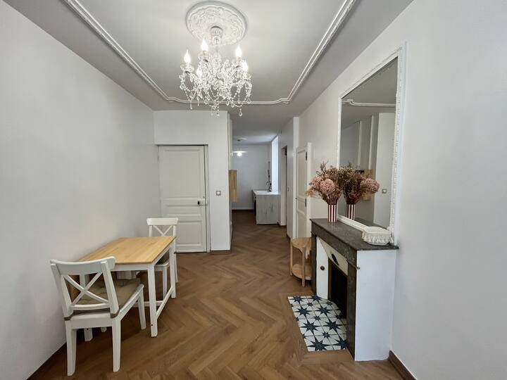 À Côté. 2 Pièces Centre Ville Cocooning - Périgueux