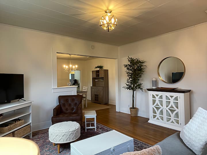 * Classy Cottage In Oak Hill * - Hilltop, WV