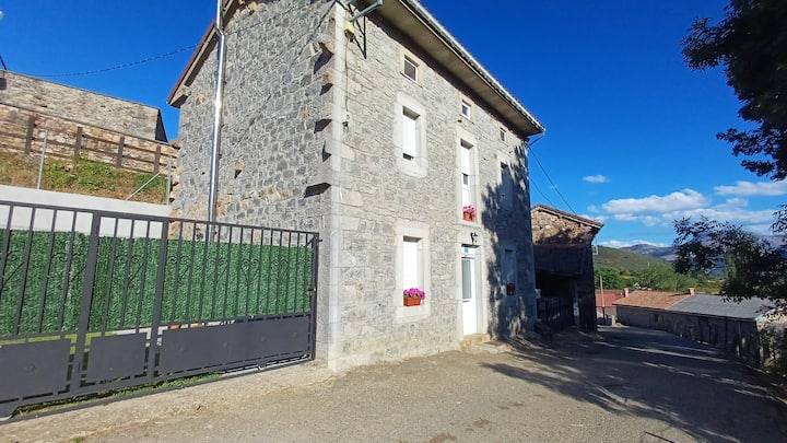 Casa Anibal, Montaña De Riaño-picos De Europa - Oseja de Sajambre