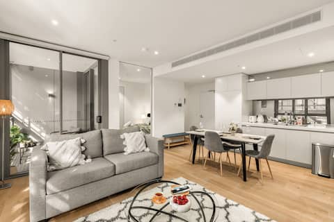 Top Airbnb: Warmth & Rest Residence | City | Comfort |Deluxe in Haymarket