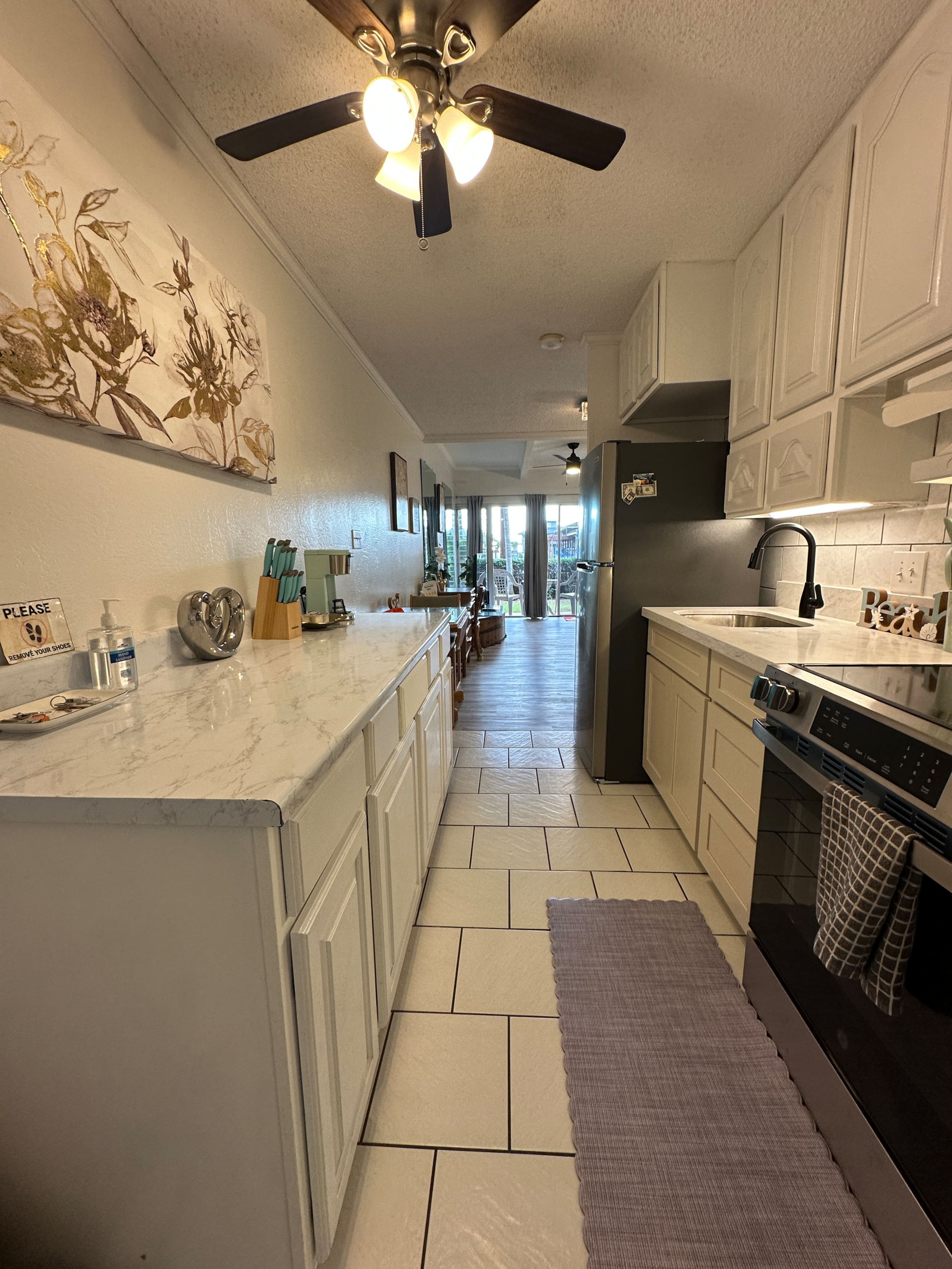 Charming Maui Condo by the Beach ( One block away) - Image 7