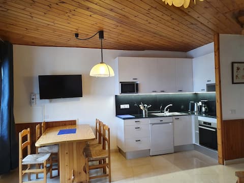 Tetras-duplex-6 people slopes Pas de la Casa-006217