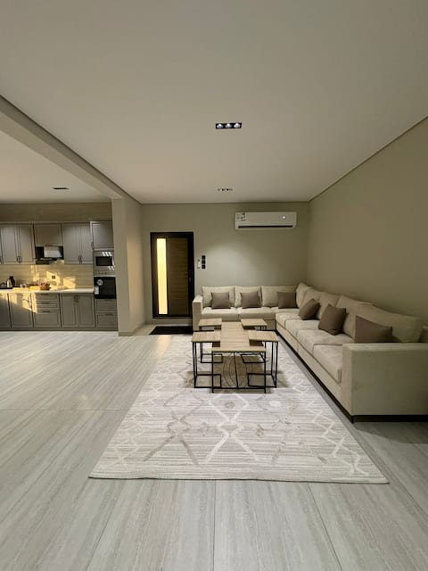 Luxury apartment with hotel system and self check-in