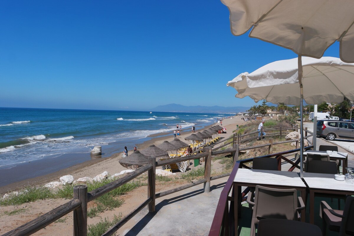 Marbella Charming Beach Apartment, Hacienda Playa 5