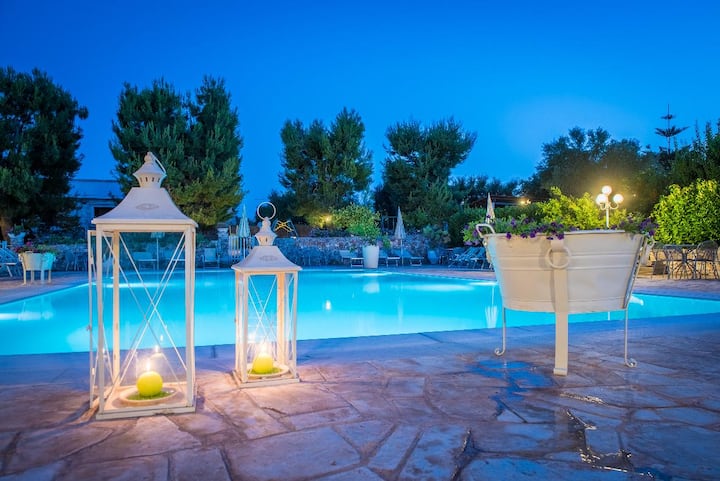 4 Pers. En Agritourisme, Piscine + Petit-déj - Ceglie Messapica