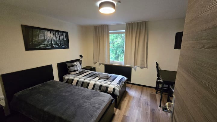 Schlafzimmer 2