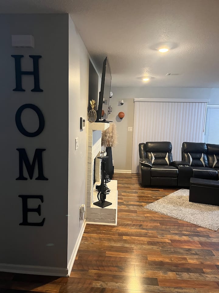 Comfy, Stylish Family Home - Augusta, GA