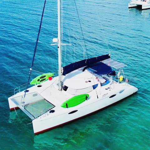Private Catamaran live on board