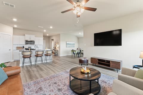Popular Airbnb listing: Key City Cottage in Taylor County