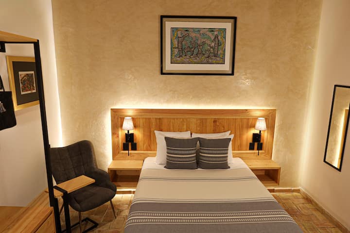 102 CASA ZIÑA - Deluxe Queen - Hotels for Rent in Oaxaca, Oaxaca