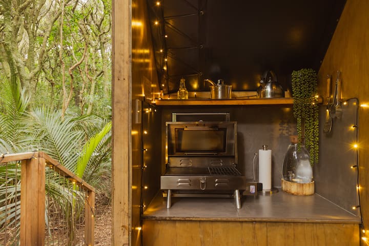 Romantic Tree Tent High In The Canopy - Waiuku