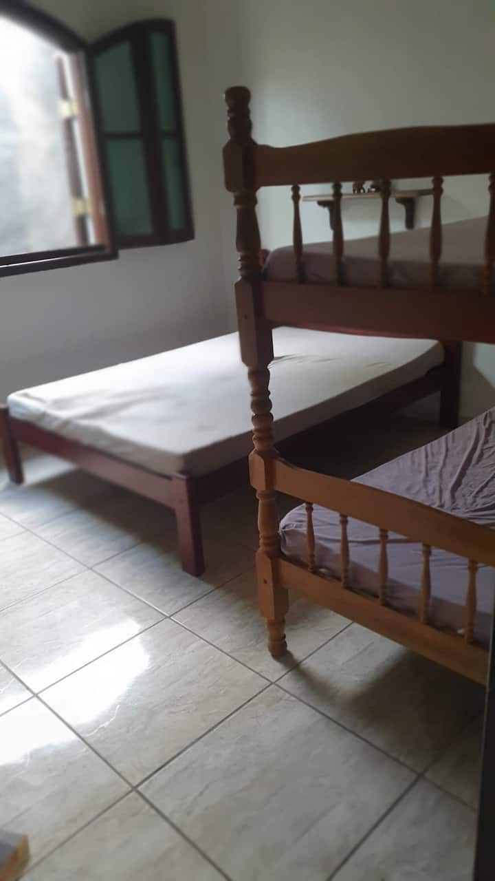 غرفة النوم 1