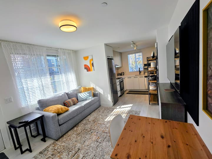 Cozy Downtown Squamish Suite - Squamish