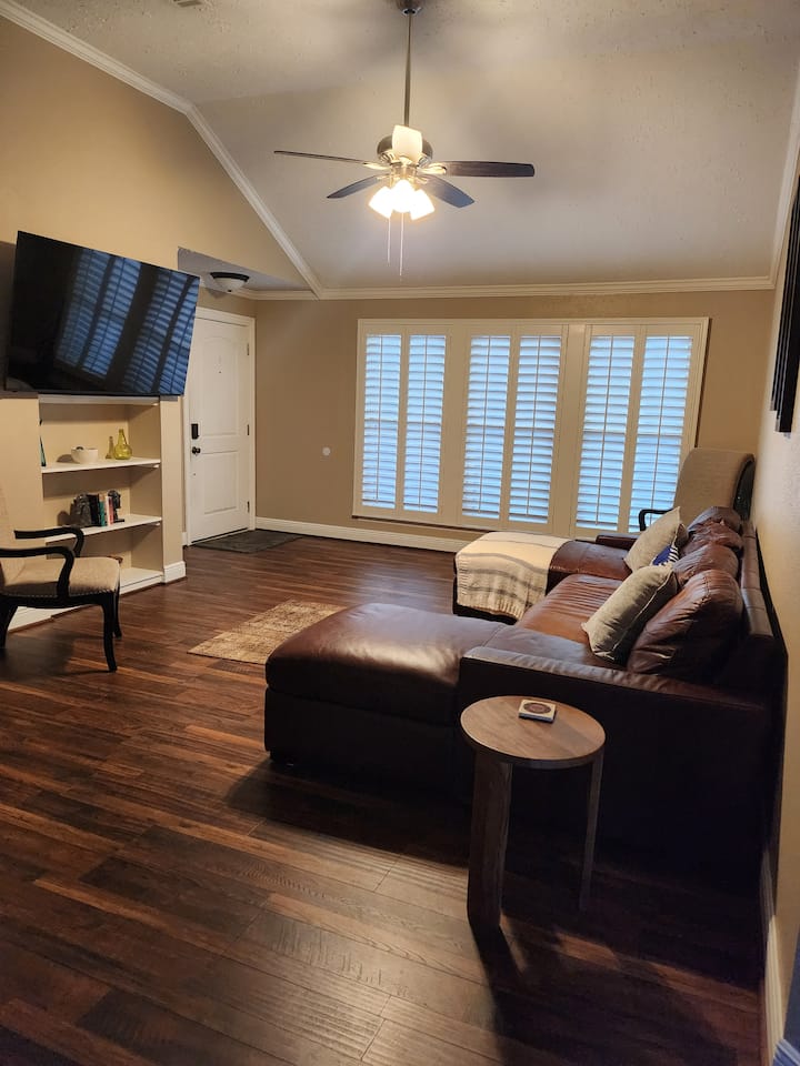Cozy Home In Pasadena - Pasadena, TX