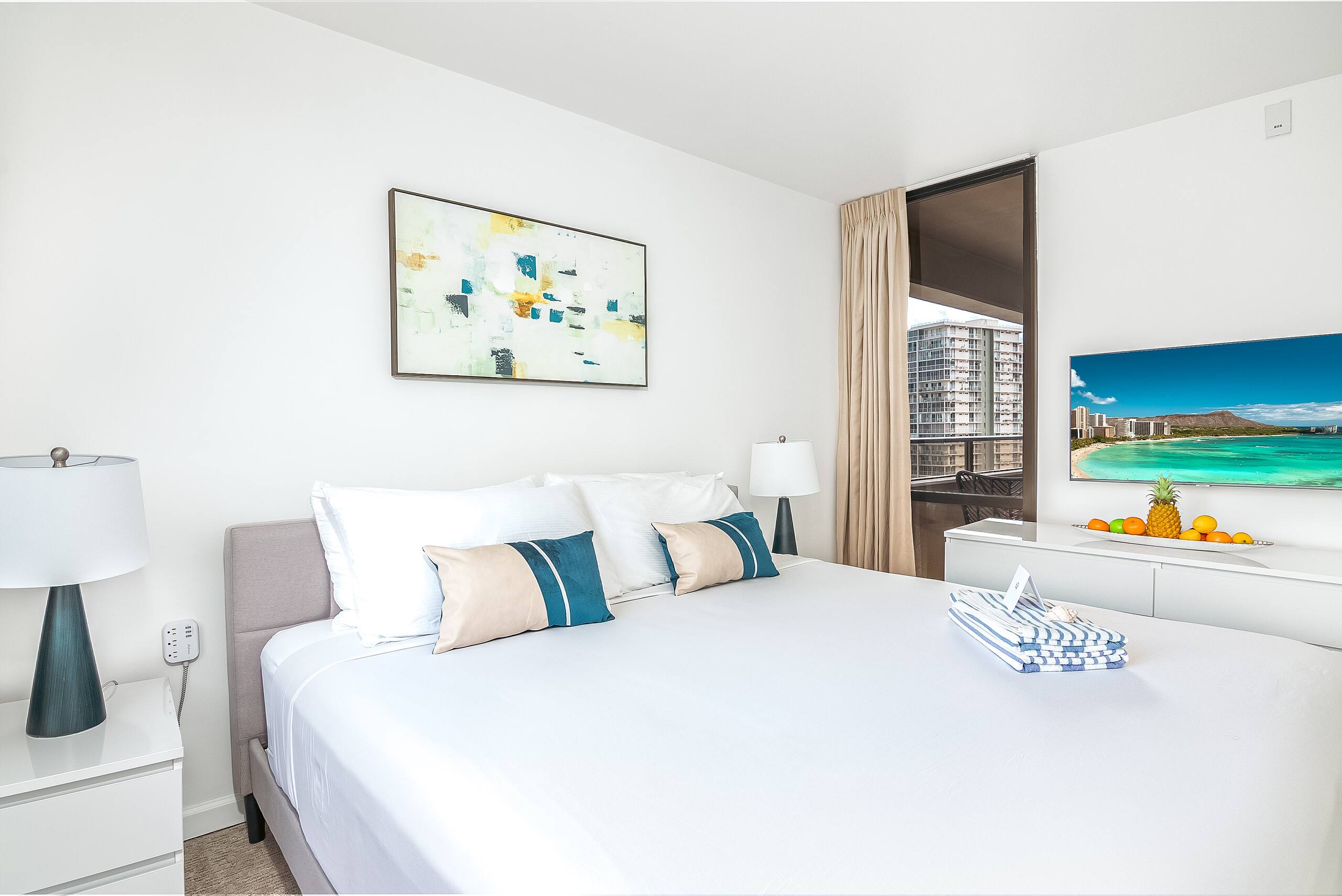 Tropical condo w/ lanai & beach access - Image 35