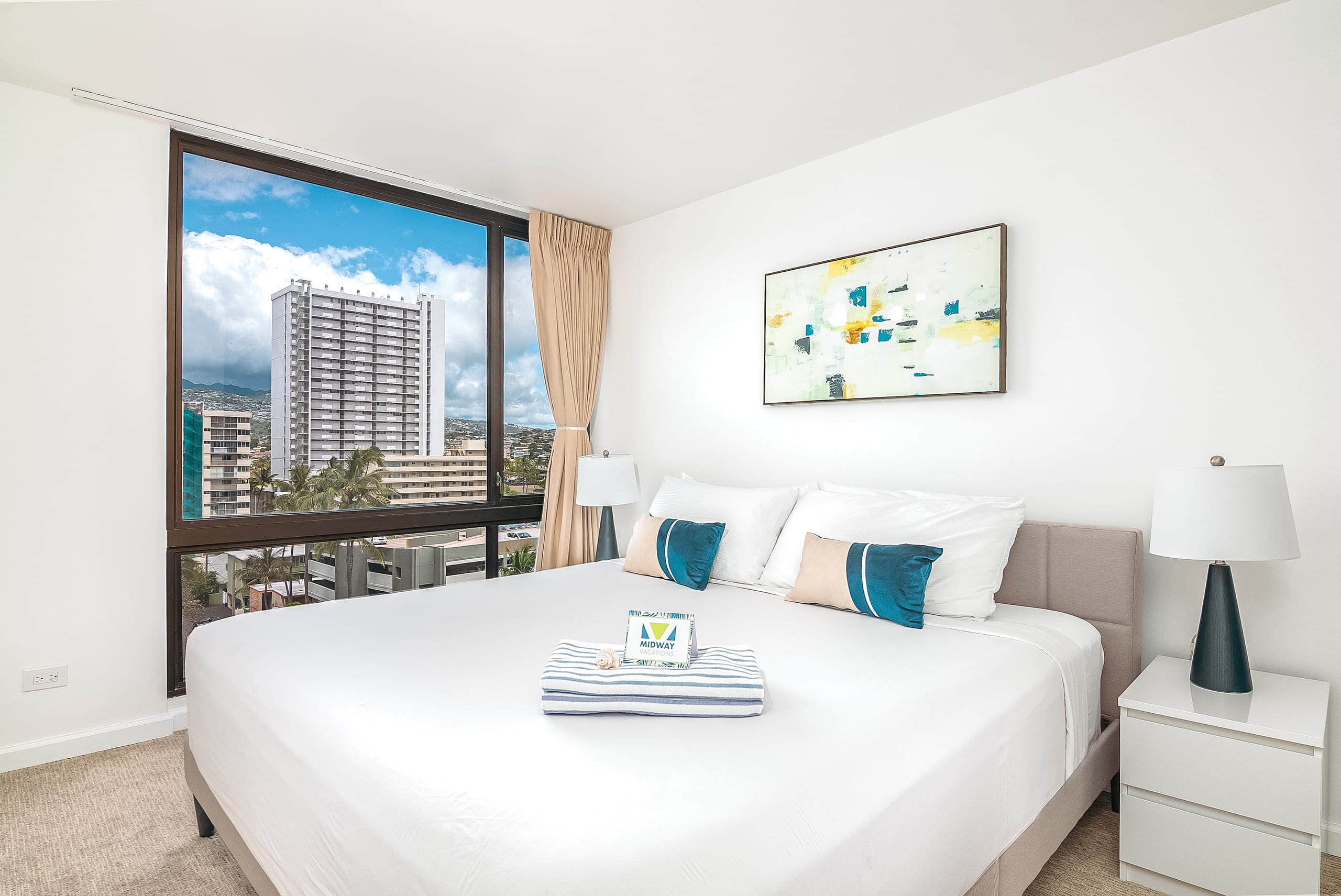 Tropical condo w/ lanai & beach access - Image 1