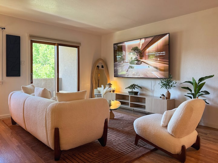 Designer Sanctuary In The Heart Of Sf - Santa Fe, NM