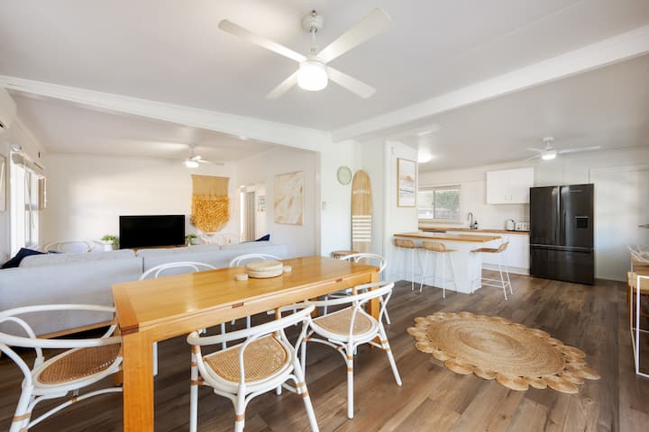 Magnolia House: 3 Bedroom Coastal Retreat - Coffs Harbour, Australia
