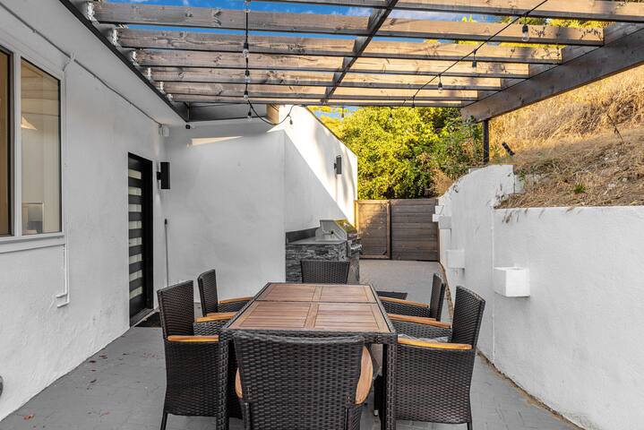 Scenic Hilltop Retreat + Pool + Mountain Views gallery image 5